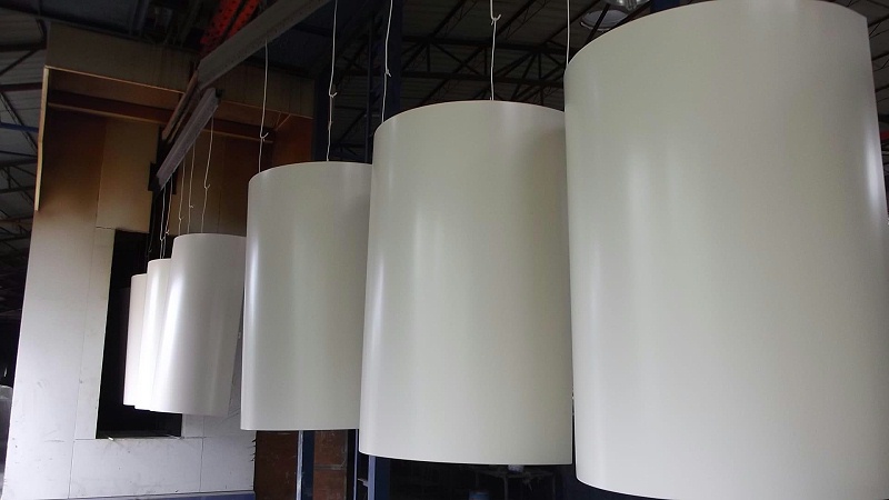 國昆鋁單板廠家對鋁單板加工原材料要嚴(yán)把質(zhì)量關(guān)