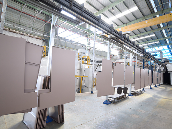 國昆鋁單板廠家|全自動一體化噴涂生產線